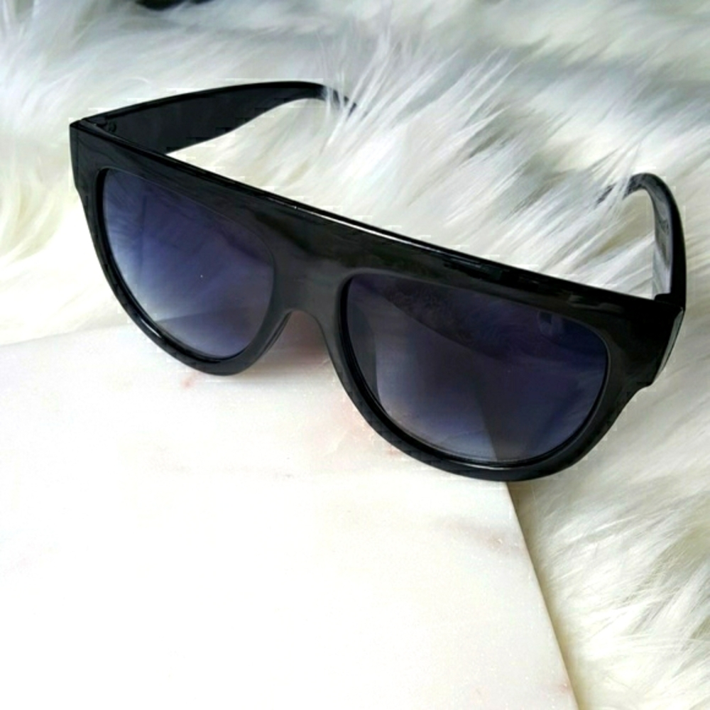 New Black Flat Oversized Sunglasses. - Picture 5 of 8